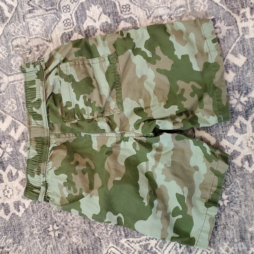 Kids Camo Shorts - Picture 3 of 3